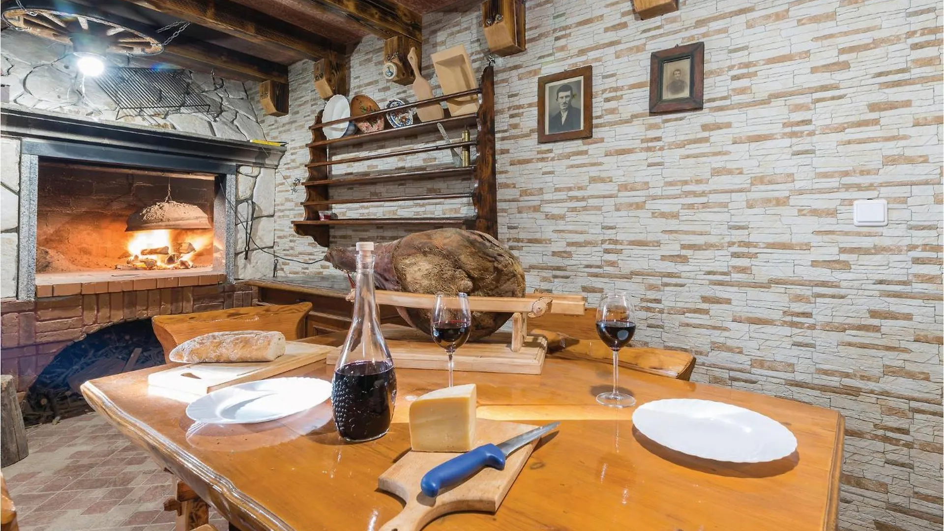 Cozy Apartment In Povljana With Kitchen
