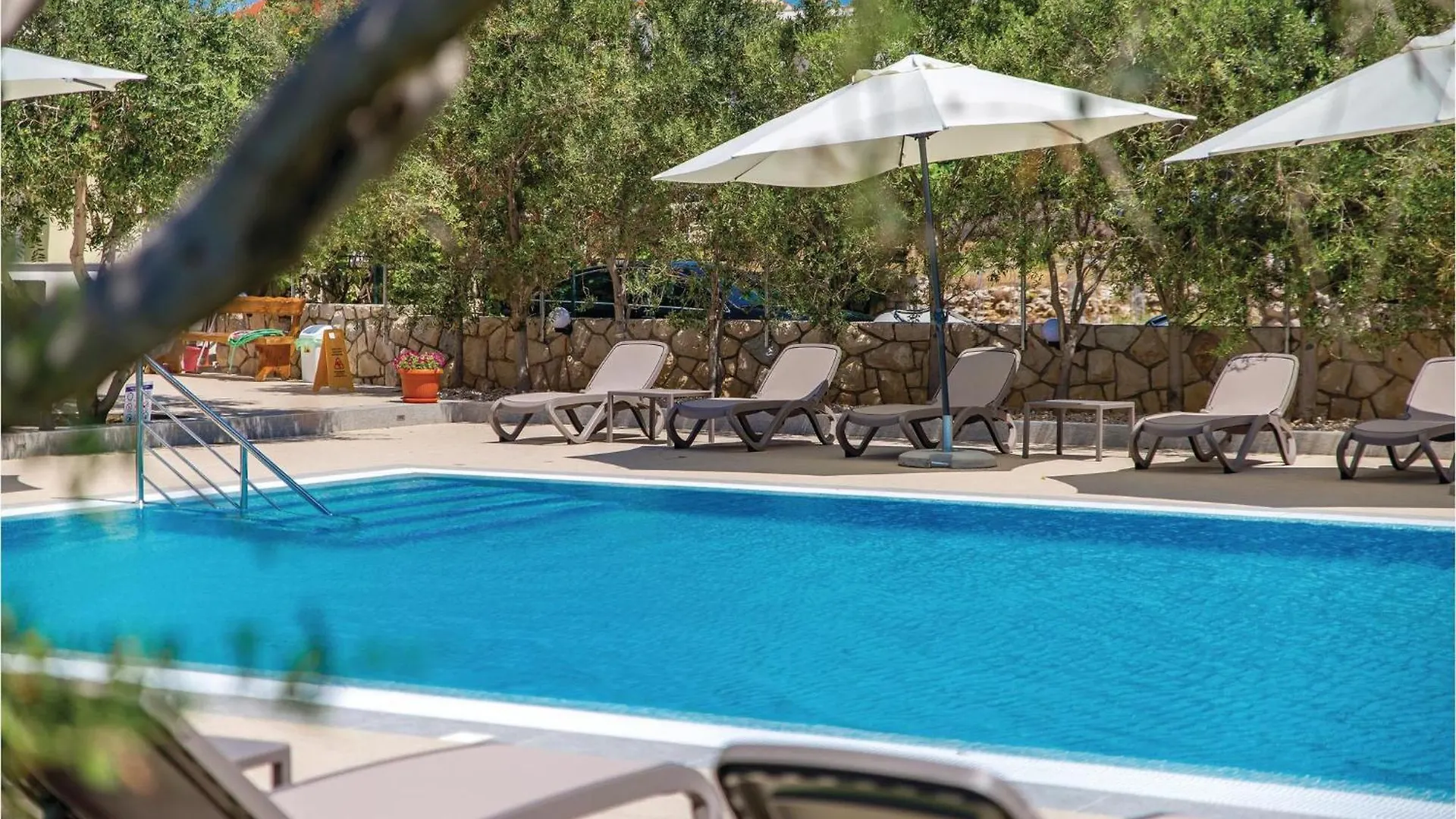 Cozy Apartment In Povljana With Kitchen קרואטיה