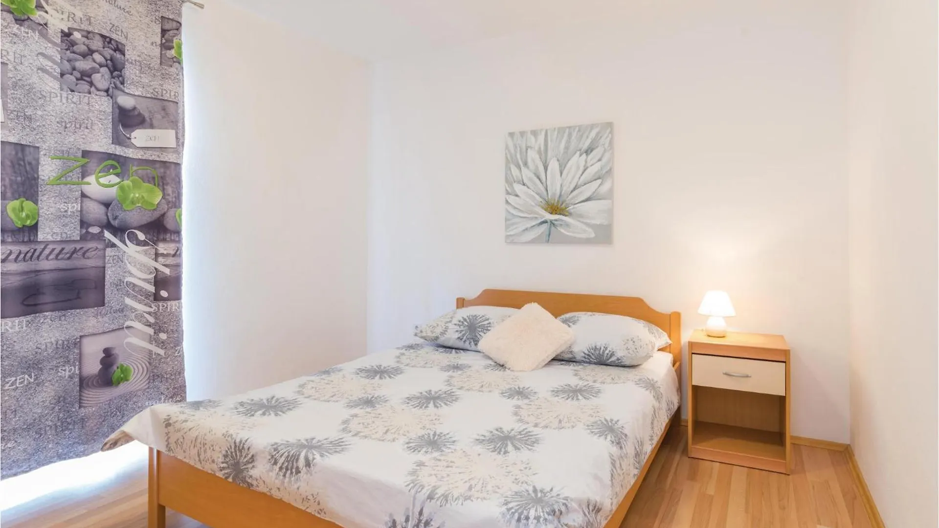 Cozy Apartment In Povljana With Kitchen
